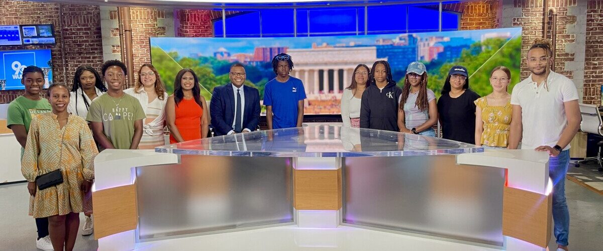 Howard University Multicultural Media Academy 2024 cohort visits the studios at WUSA9 in Washington, D.C. Professors Dominic McKenzie and Ericka Blount on far right and far left.